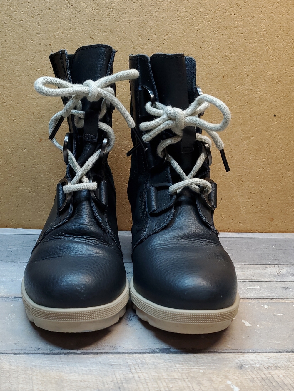 Sorel Black Joan of Arctic Wedge III Lexie Boots Size 2/20 cm